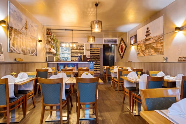 Himalayan Kitchen ambiance